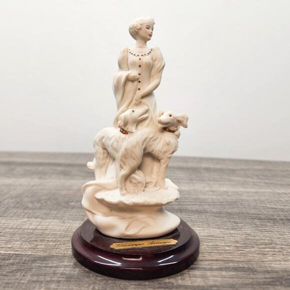 Giuseppe Armani Porcelain Figurine Bookshelf Decor 1993 Vintage "Lady With Dogs" - Picture 1 of 7